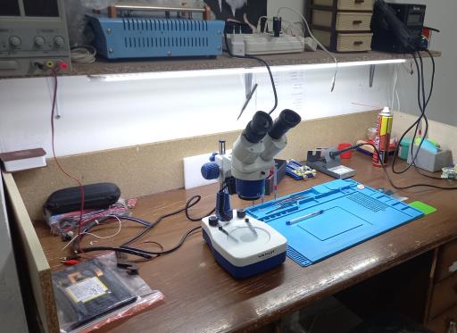 عکس تعميرات موبایل مرکز فنی سیب