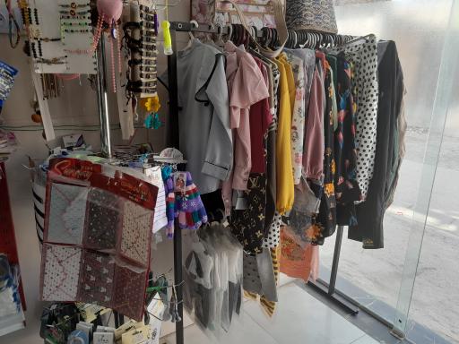 عکس فروشگاه تبسم