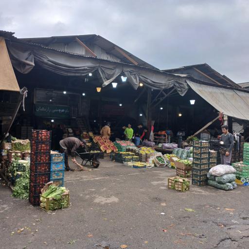 عکس میدان میوه و تره بار رودسر