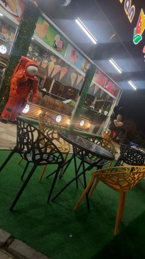 عکس کافه بستنی باران