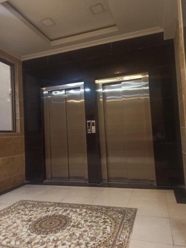 عکس مجتمع پزشکی بزرگمهر