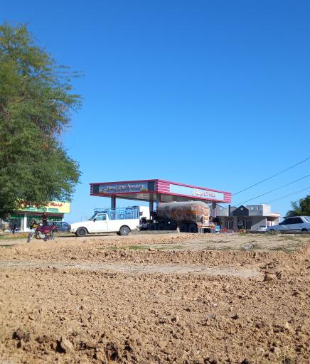 عکس پمپ بنزین نیکان