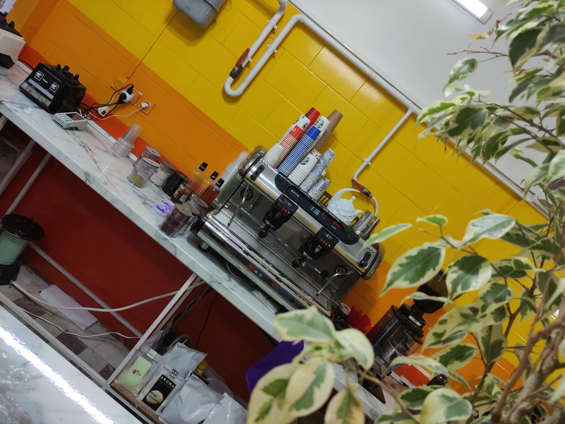 عکس کافه آبمیوه مانی