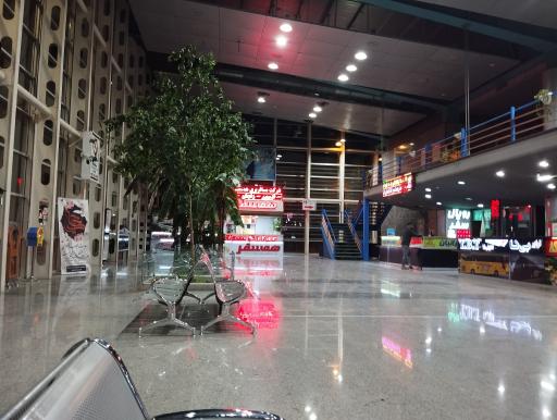 عکس پایانه مسافربری شاهین شهر(ترمینال شیشه ای)