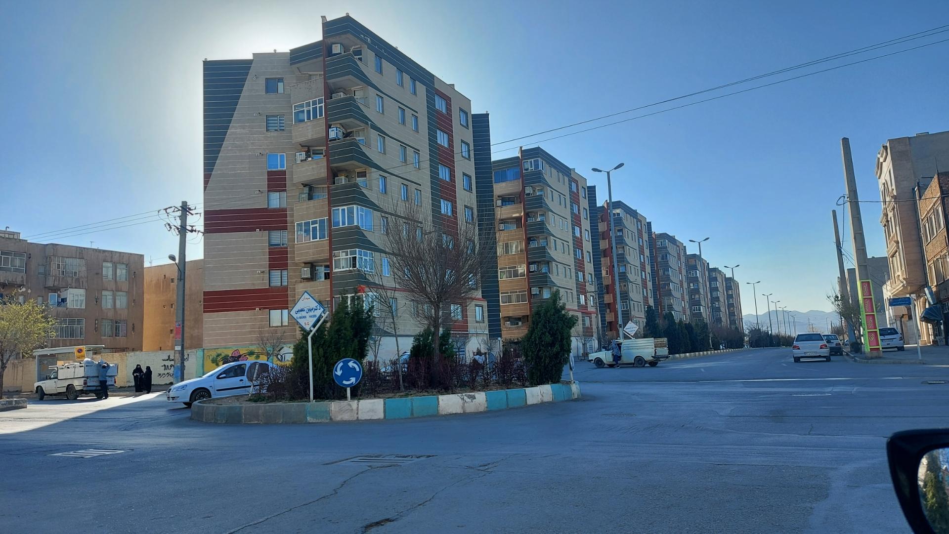 عکس میدان دکتر مهین حصیبی