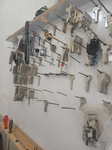 عکس کلید سازی رامین