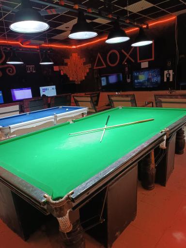 عکس گیم سنتر و کافه و بیلیارد