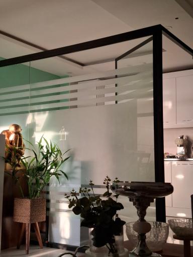 عکس مرکز زیبایی لیلی