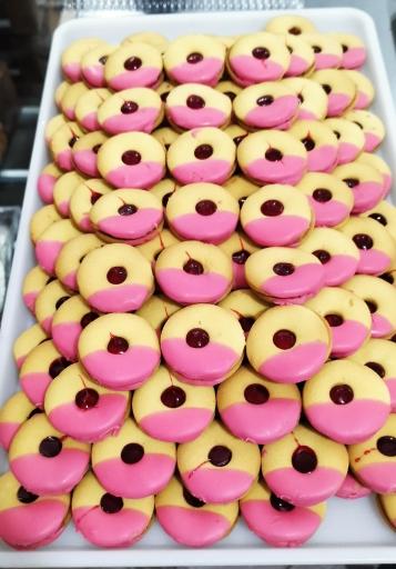 عکس کارگاه قنادی و شیرینی نوتلا