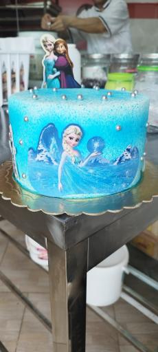 عکس کارگاه قنادی و شیرینی نوتلا