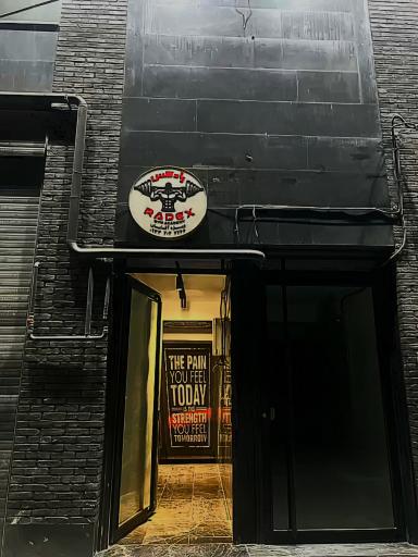عکس آکادمی بدنسازی رادکس