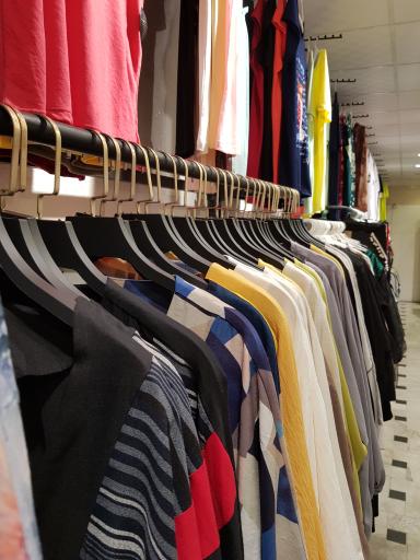 فروشگاه پوشاک زنانه ایرانیان