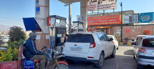 عکس پمپ بنزین پاسارگاد