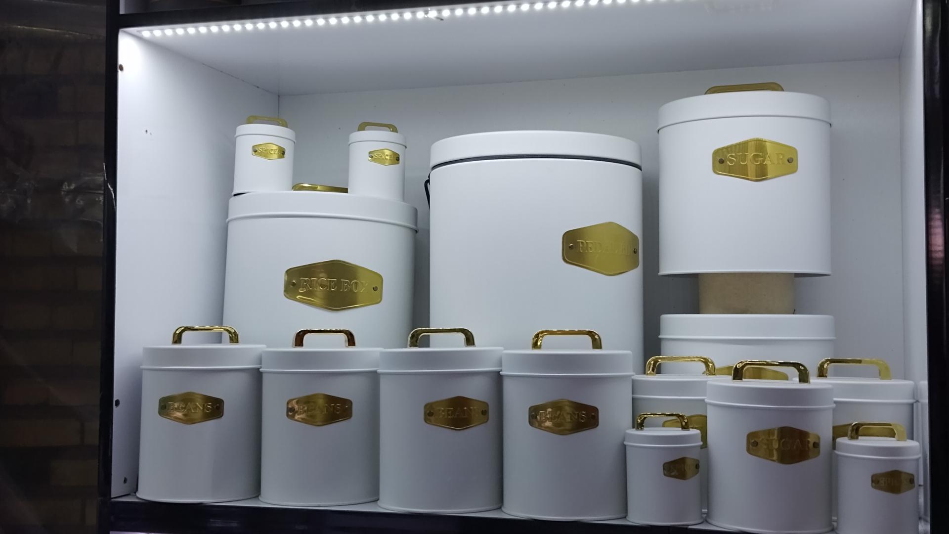 عکس فروشگاه چینی قنبری