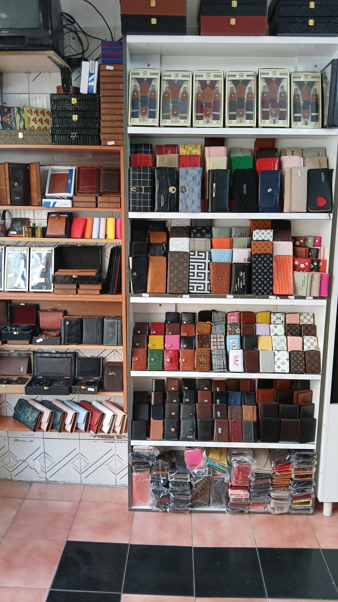 عکس تولیدی تِک چرم 