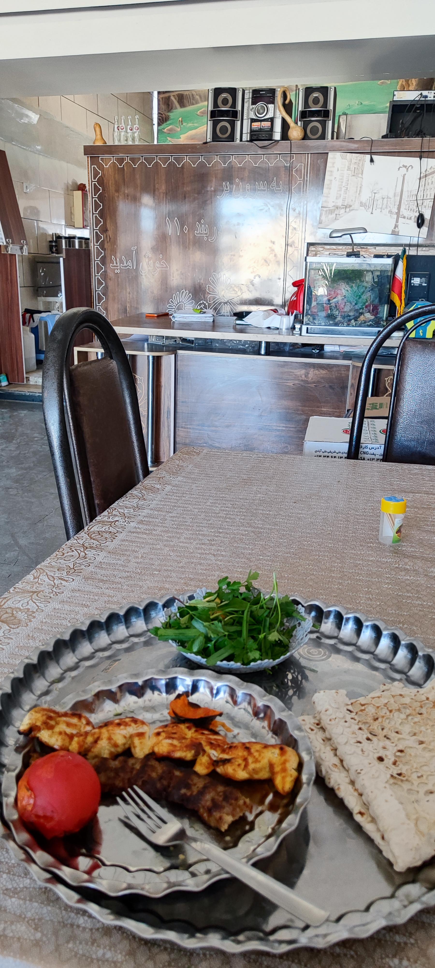 عکس رستوران دربند ۱۱۰