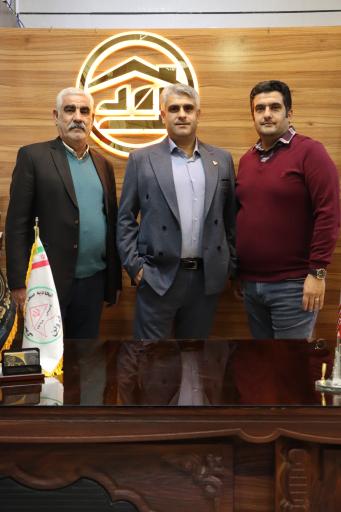 عکس مشاور املاک مهرفدک