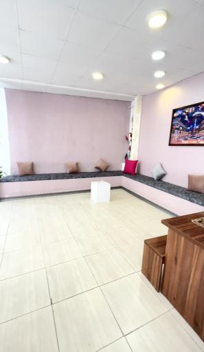 عکس آموزشگاه و آرایشگاه حورا علی بیگی