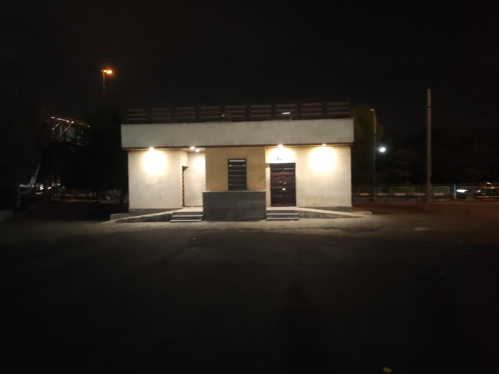 عکس سرویس بهداشتی پایانه اتوبوسرانی خاوران