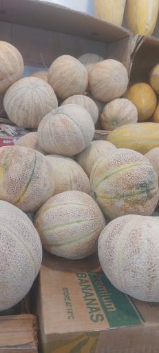 عکس میوه فروشی تمشک