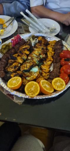 عکس سفره خانه سنتی هفت خوان