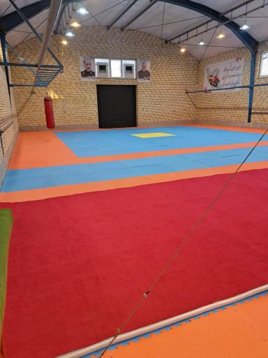 عکس باشگاه ژیمناستیک و پارکور پرواز