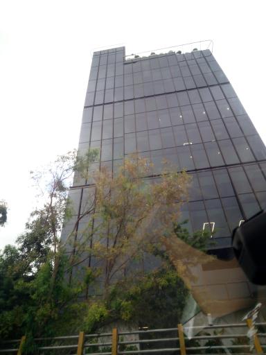 عکس ساختمان مرکزی کرمان موتور