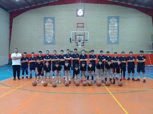 عکس سالن ورزشی شهید حسین شکرریز