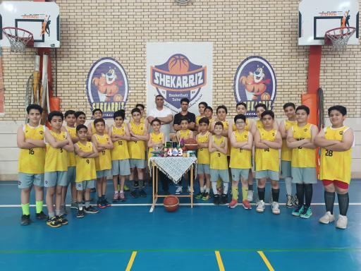 عکس سالن ورزشی شهید حسین شکرریز