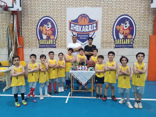 عکس سالن ورزشی شهید حسین شکرریز