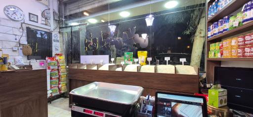 عکس فروشگاه مواد غذایی علامی