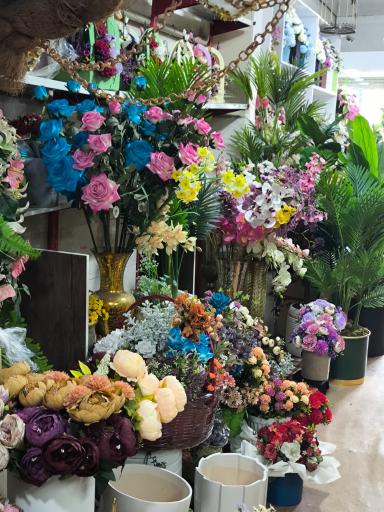 عکس گل فروشی میخک طلایی 