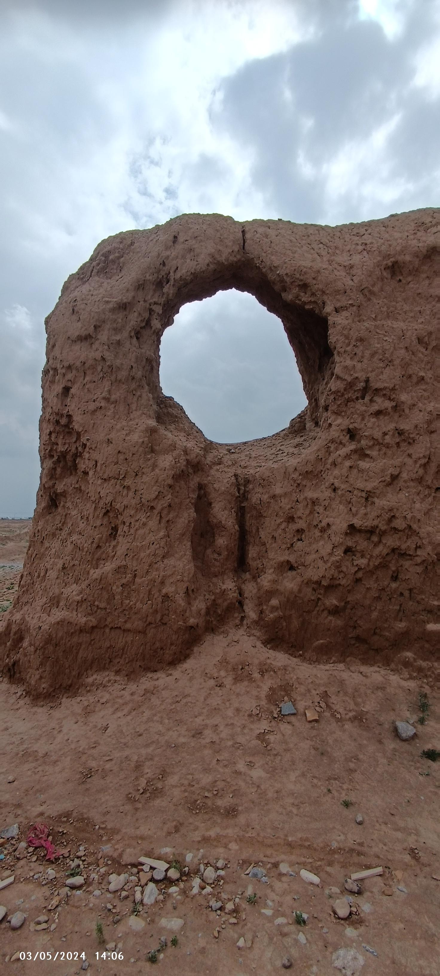 عکس قلعه قدیمی پاژ