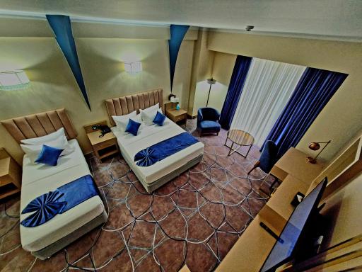 عکس هتل آسمان رویال