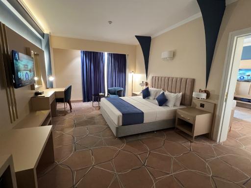 عکس هتل آسمان رویال