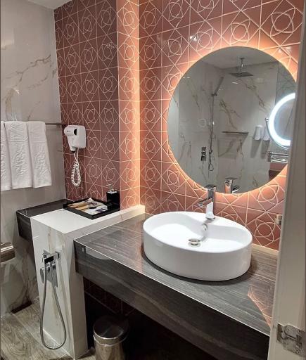 عکس هتل آسمان رویال