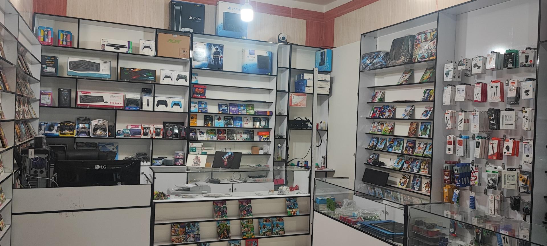 عکس فروشگاه دستگاه بازی ps4 ps5 و کامپیوتر