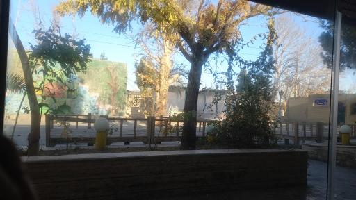 عکس سفره خانه سنتی بهاران