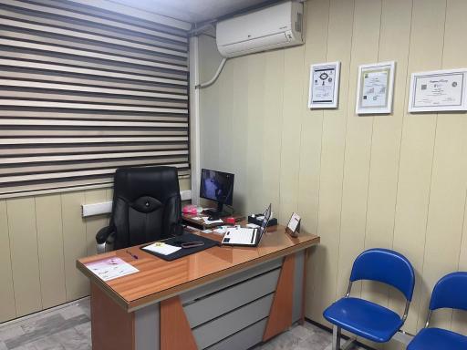 عکس دکتر رضا بهزادی جراحی کلیه و مجاری ادراری