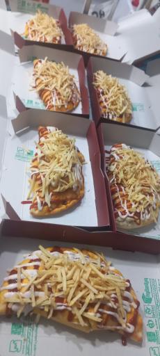 عکس پیتزا فست فود هشت