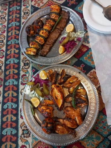 عکس رستوران زرتشت