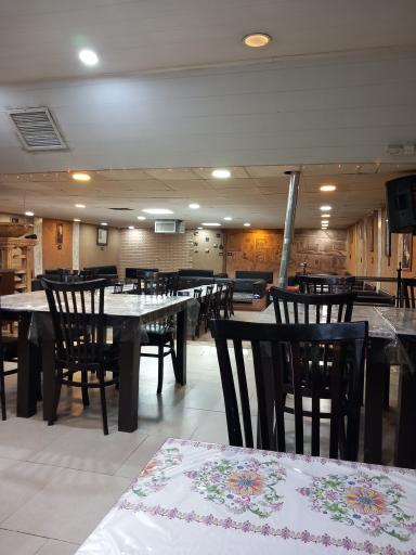 عکس رستوران زرتشت