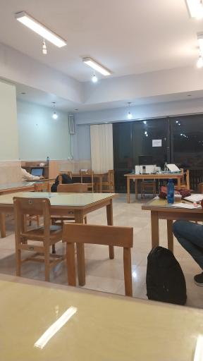 عکس کتابخانه بانو صفارزاده