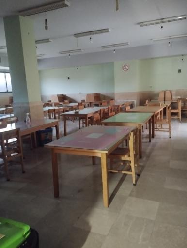 عکس کتابخانه بانو صفارزاده