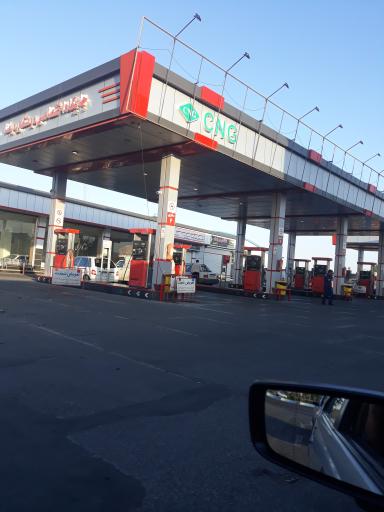 عکس پمپ بنزین رضا