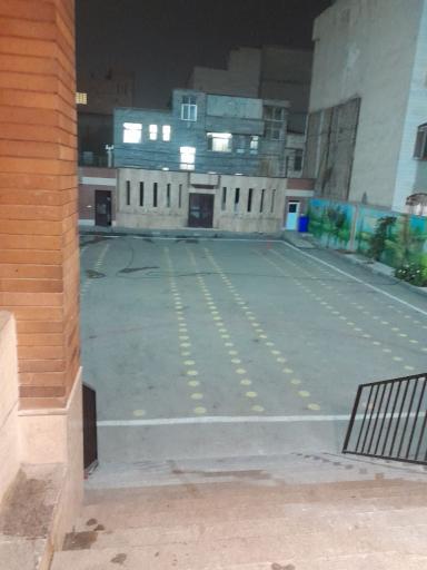 عکس دبیرستان دوره اول ادب