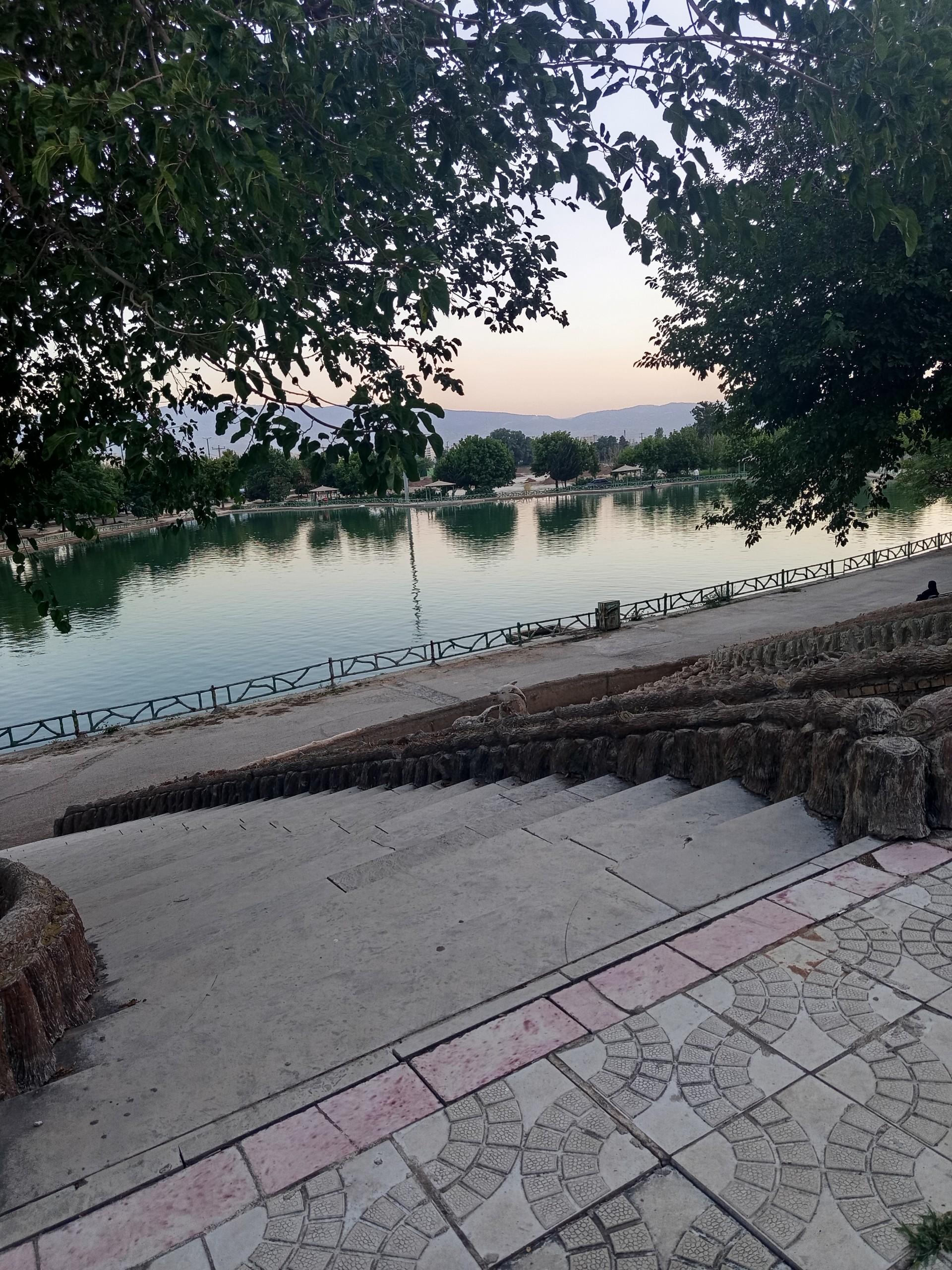 عکس دریاچه مصنوعی بهشت