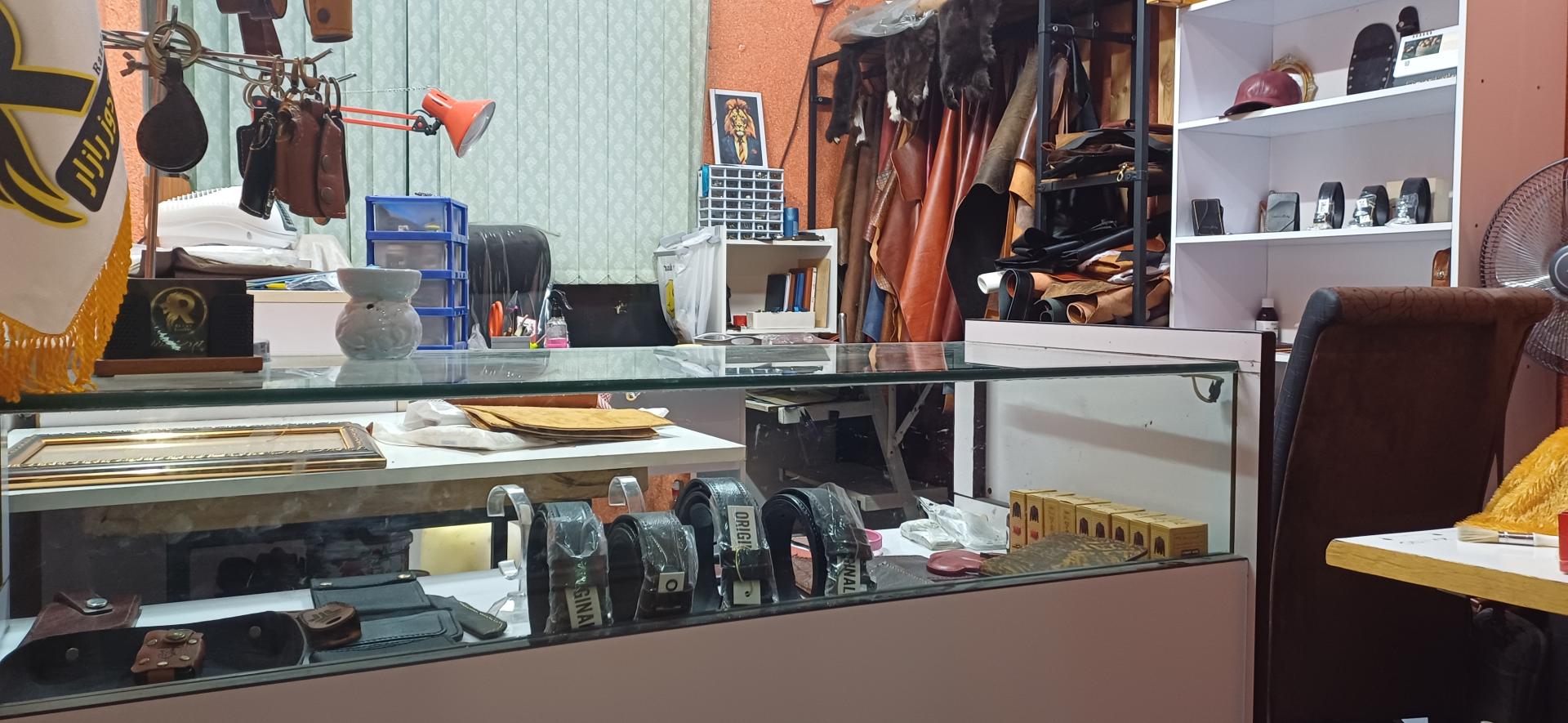 عکس چرم دست دوز رازار