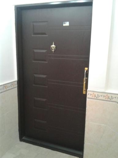 عکس درب چوبی صداقت علی یاری