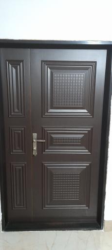 عکس درب چوبی صداقت علی یاری